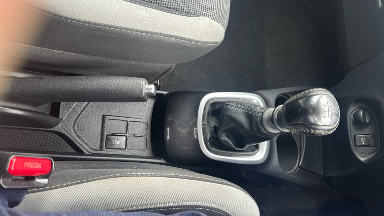 Toyota Yaris 1.5 VVT-i Y20 5dr [Bi-tone] Petrol Hatchback